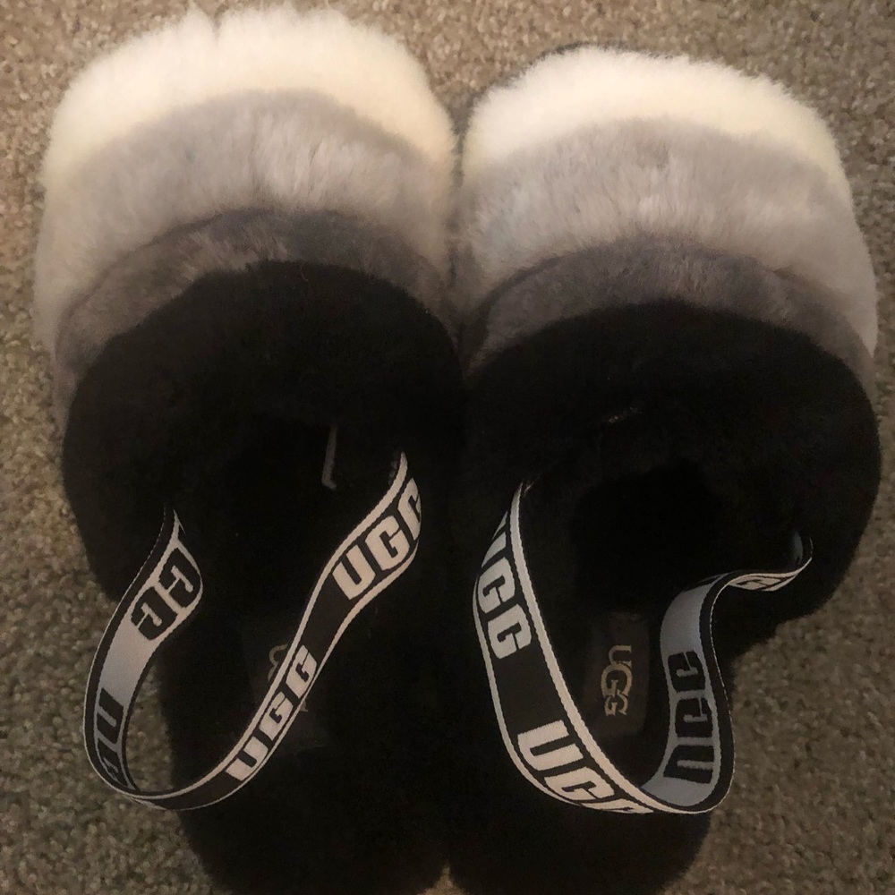 New ugg slippers never worn